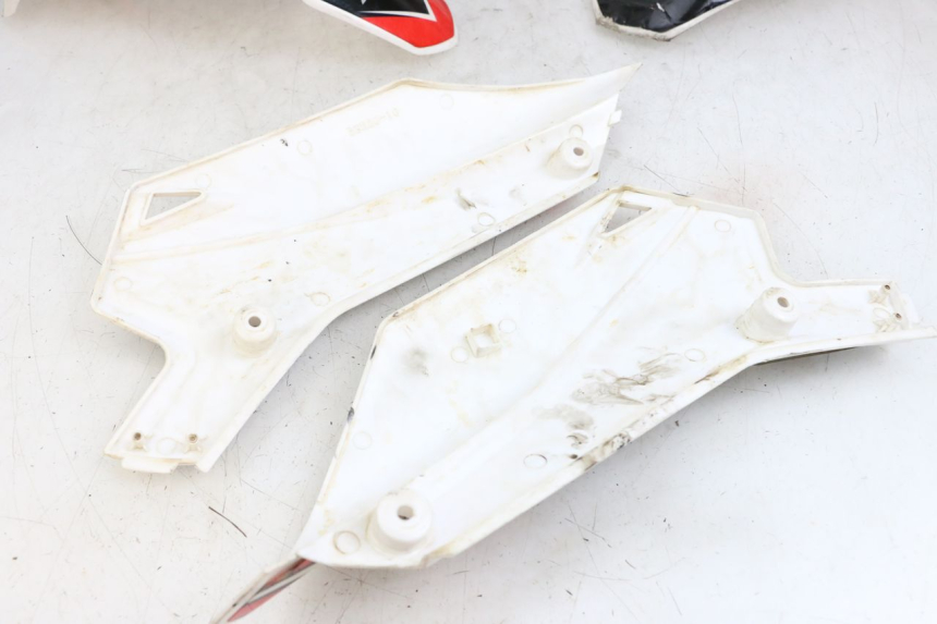 photo de COMPLETE FAIRING MINI MX SX 125 - Focus on structure