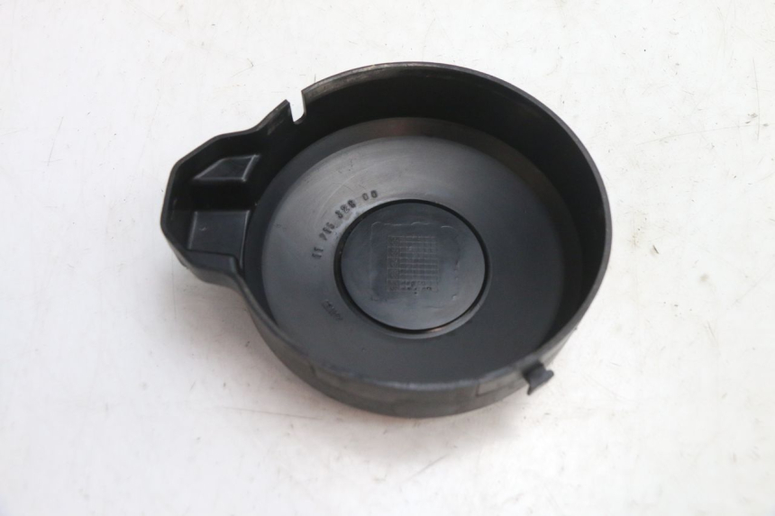 photo de IGNITION COVER PEUGEOT 103 SPX CLIP 50 (1989 - 1992) - Fixing points details