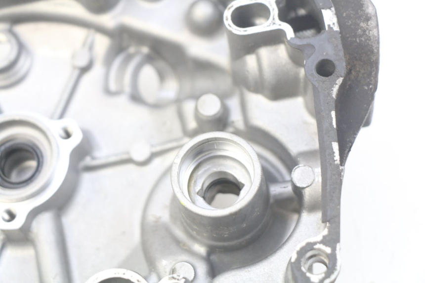 photo de IGNITION COVER HONDA FES PANTHEON 125 (2003 - 2007) - Zoom on usage condition