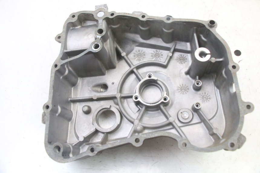 photo de IGNITION COVER KYMCO XCITING 500 (2007 - 2010) - Fixing points details