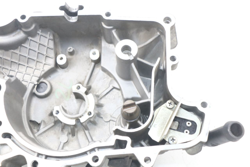 photo de IGNITION COVER PEUGEOT SATELIS 500 (2007 - 2013) - Zoom on usage condition