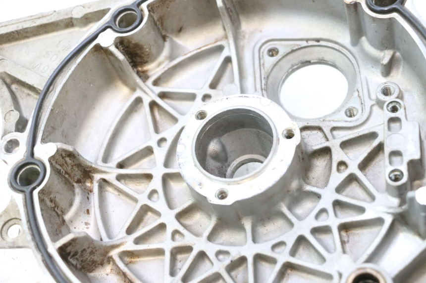 photo de IGNITION COVER YAMAHA WAVE RUNNER GP R 1200 (2000 - 2003) - Surface and material condition