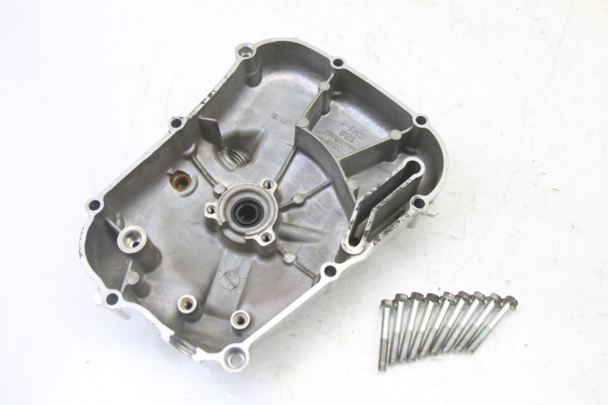 photo de IGNITION COVER YAMAHA X-MAX XMAX 125 (2010 - 2013) - Fixing points details