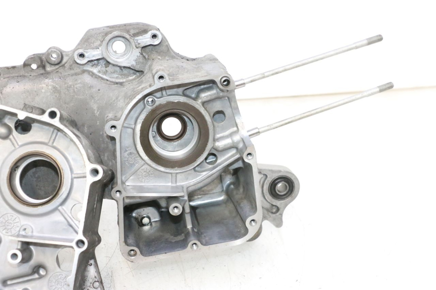 photo de ENGINE LOWER CRANKCASE KYMCO AGILITY 16+ 4T 50 (2018 - 2023) - Fixing points details