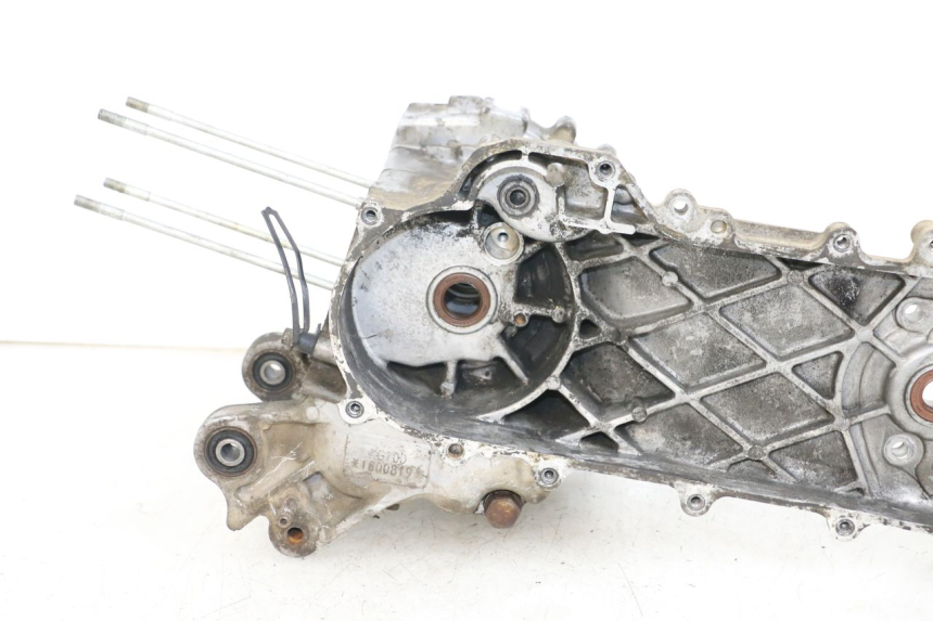 photo de ENGINE LOWER CASING KYMCO AGILITY 4T 50 (2005 - 2018) - Surface and material condition
