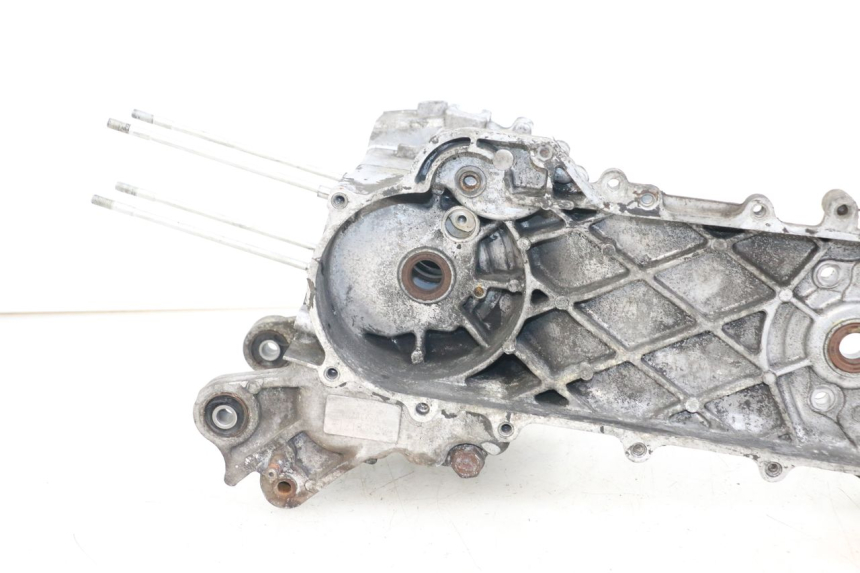 photo de ENGINE LOWER CASING KYMCO AGILITY 4T 50 (2005 - 2018) - Component zoom