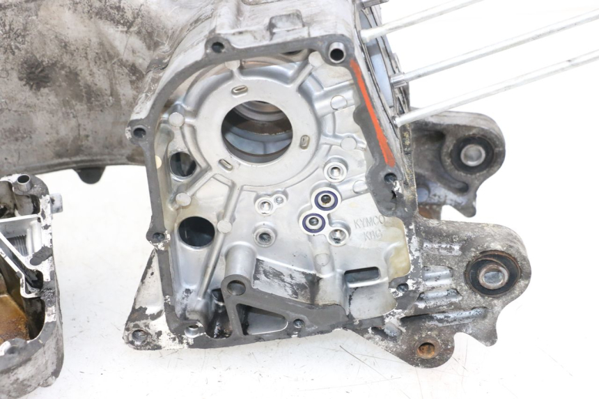 photo de ENGINE LOWER CASING KYMCO AGILITY 4T 50 (2005 - 2018) - Used quality zoom
