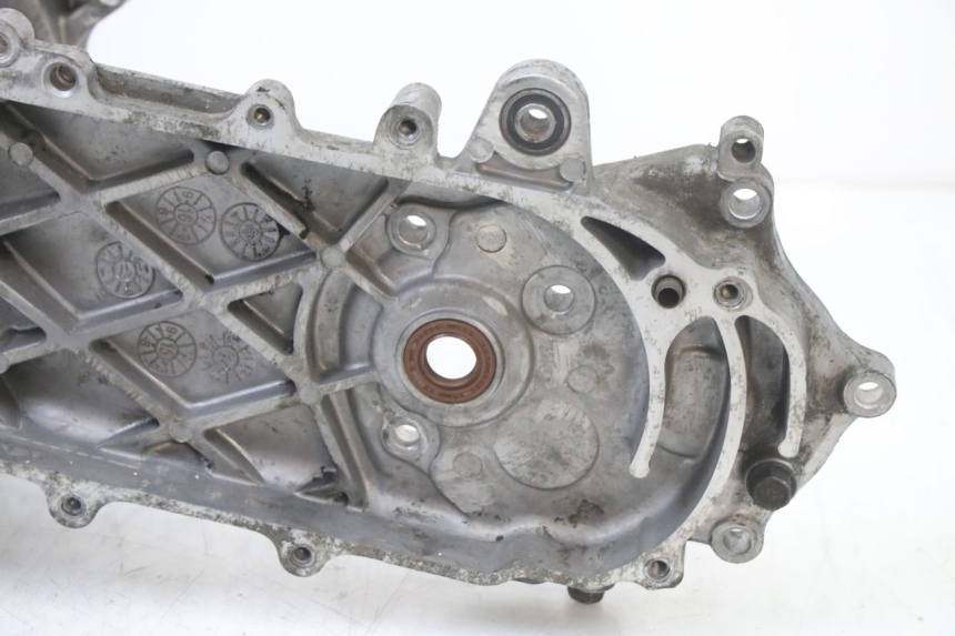 photo de ENGINE LOWER CRANKCASE KYMCO AGILITY 4T 50 (2018 - 2022) - Detailed visual inspection