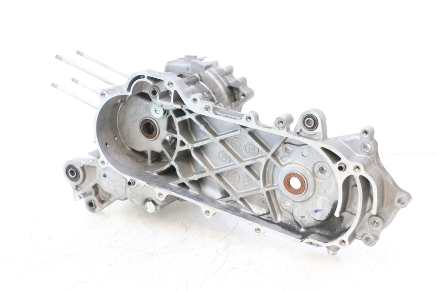 photo de ENGINE LOWER CRANKCASE KYMCO AGILITY 4T 50 (2018 - 2022) - Main view
