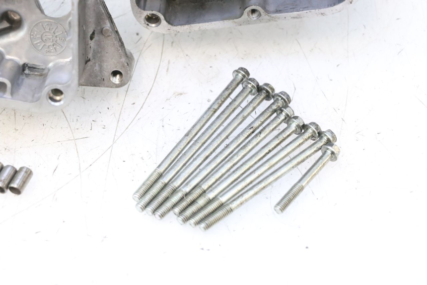 photo de ENGINE LOWER CRANKCASE KYMCO AGILITY 4T 50 (2018 - 2022) - Alternative perspective