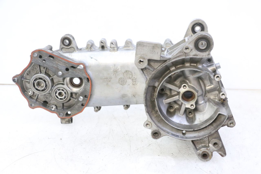 photo de ENGINE BOTTOM CASE KYMCO AGILITY NAKED RENOUVO 2T 50 (2011 - 2018) - Distinctive features