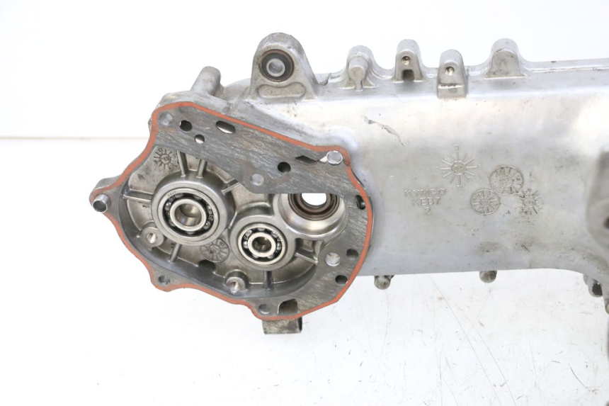 photo de ENGINE BOTTOM CASE KYMCO AGILITY NAKED RENOUVO 2T 50 (2011 - 2018) - Checked used part