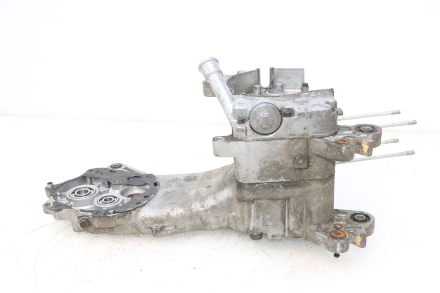 photo de ENGINE CRANKCASE KYMCO AGILITY PREMIUM 50 (2007 - 2010) - Alternative perspective