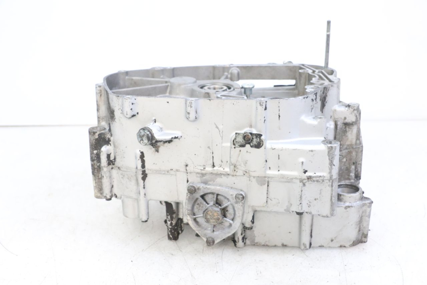 photo de Engine bottom case HYOSUNG GV AQUILA 125 (2000 - 2009) - Zoom on usage condition