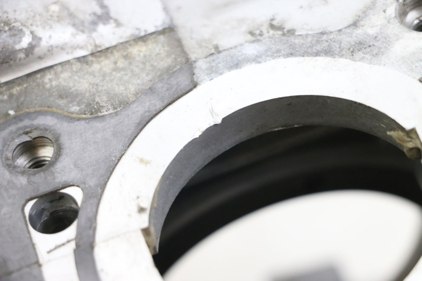 photo de Engine bottom case HYOSUNG GV AQUILA 125 (2000 - 2009) - Technical close-up