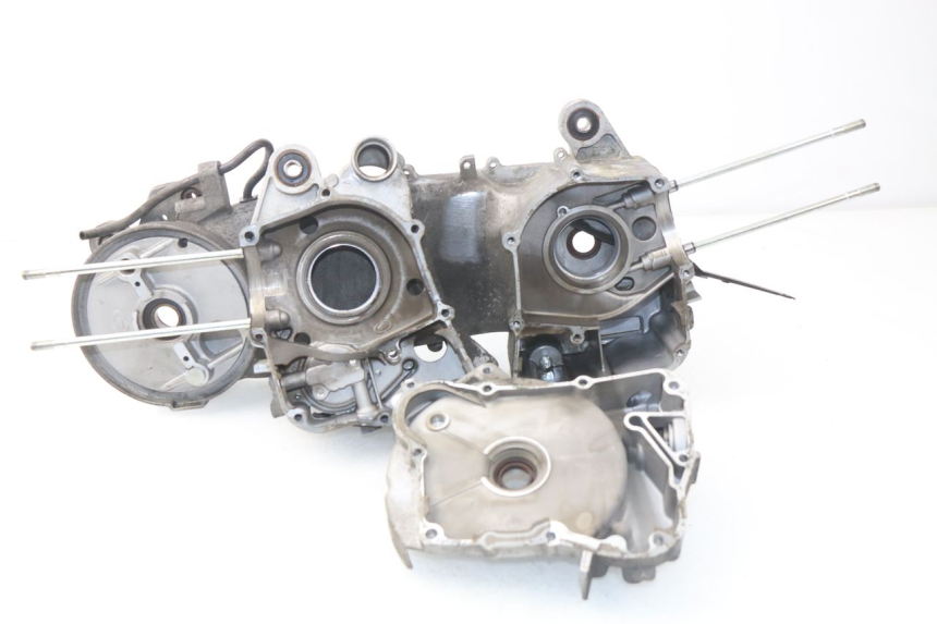 photo de ENGINE LOWER CASING JONWAY AZTRAL 125 (2008 - 2017) - Detailed visual inspection