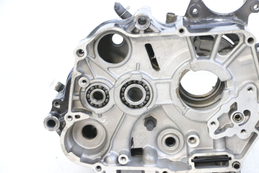 photo de ENGINE CRANKCASE MAG POWER BOMBERS 4T 50 (2016 - 2026) - Distinctive features