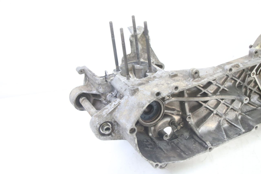photo de ENGINE CRANKCASE MBK BOOSTER NEXT GENERATION 50 (1995 - 1998) - Surface and material condition