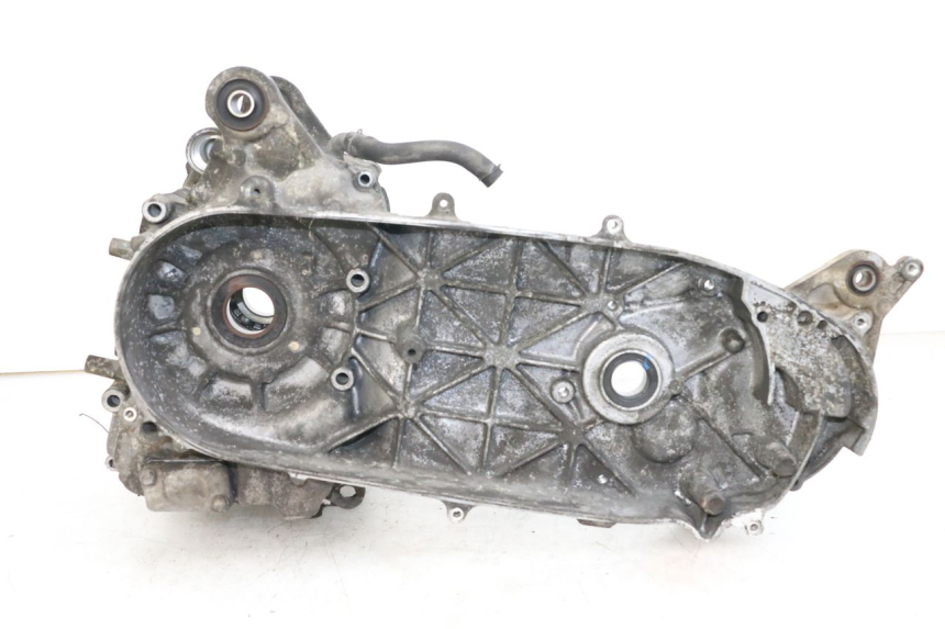 photo de ENGINE CRANKCASE SUZUKI BURGMAN 125 (2007 - 2014) - Main view