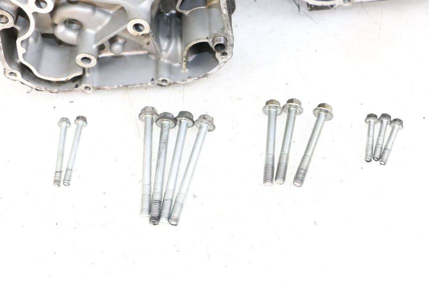 photo de ENGINE CRANKCASE SUZUKI BURGMAN 125 (2007 - 2014) - Additional view of the item