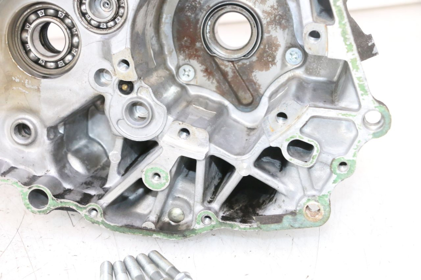 photo de ENGINE CRANKCASE HONDA CB TWO FIFTY 250 (1991 - 2002) - Fixing points details