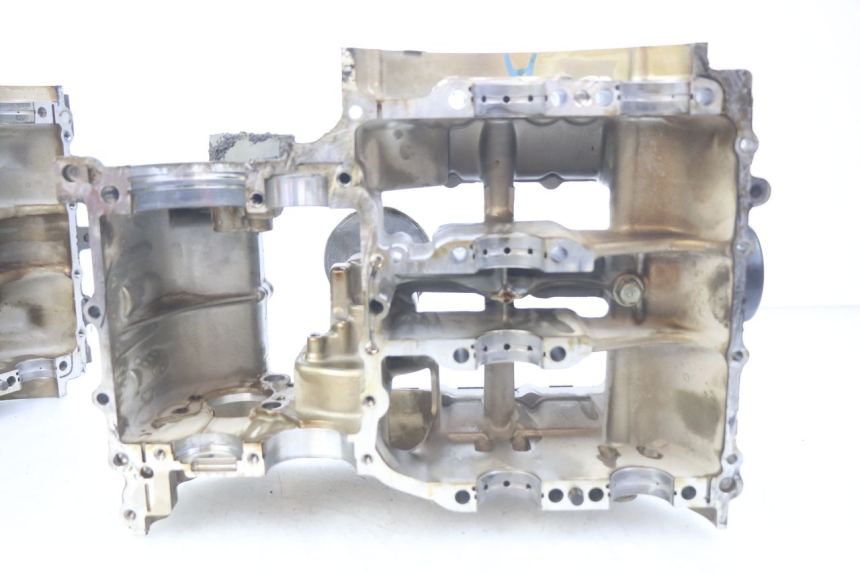 photo de ENGINE LOWER CASING HONDA CBF 500 (2004 - 2007) - Spare part profile view