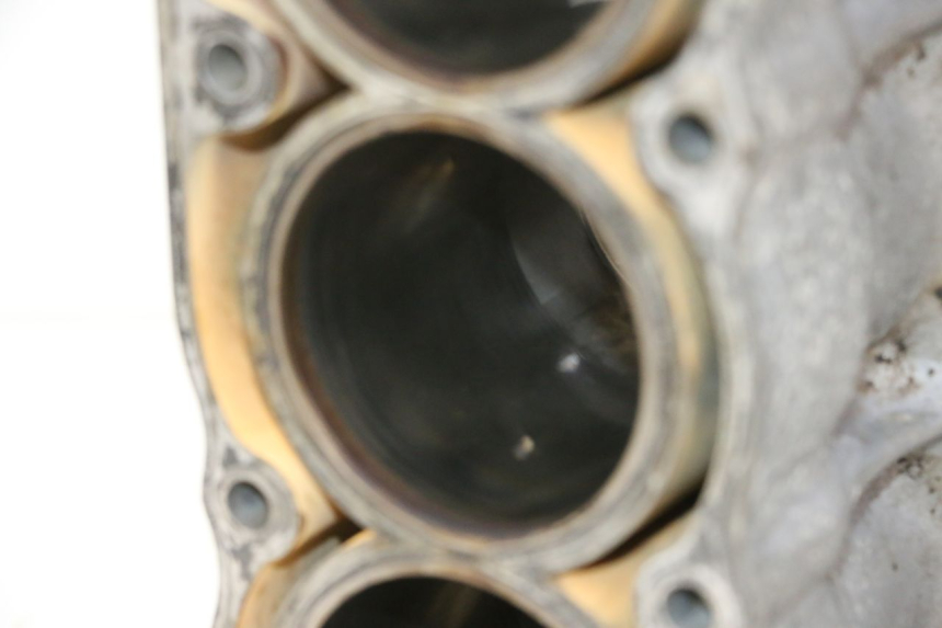photo de ENGINE CRANKCASE HONDA CBR RR FIREBLADE 900 (1992 - 1994) - Detailed visual inspection