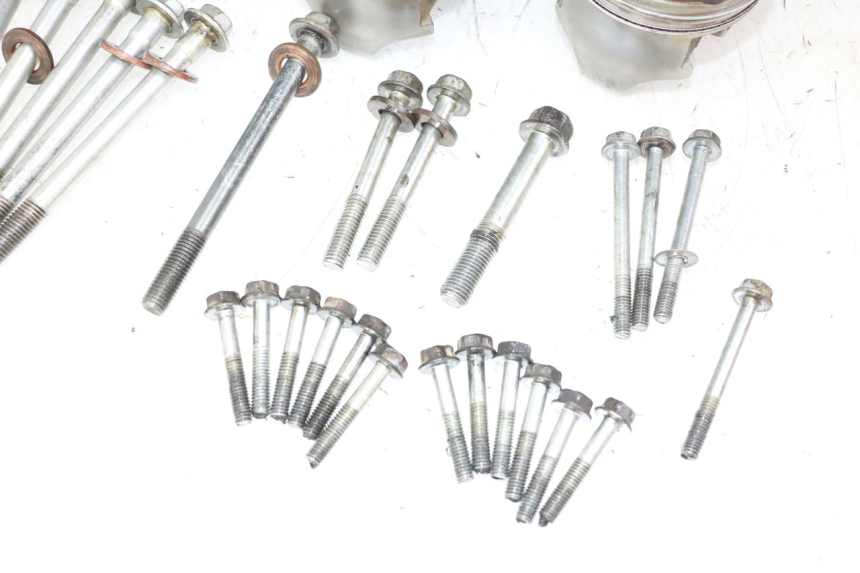 photo de ENGINE CRANKCASE HONDA CBR RR FIREBLADE 900 (1992 - 1994) - Technical close-up