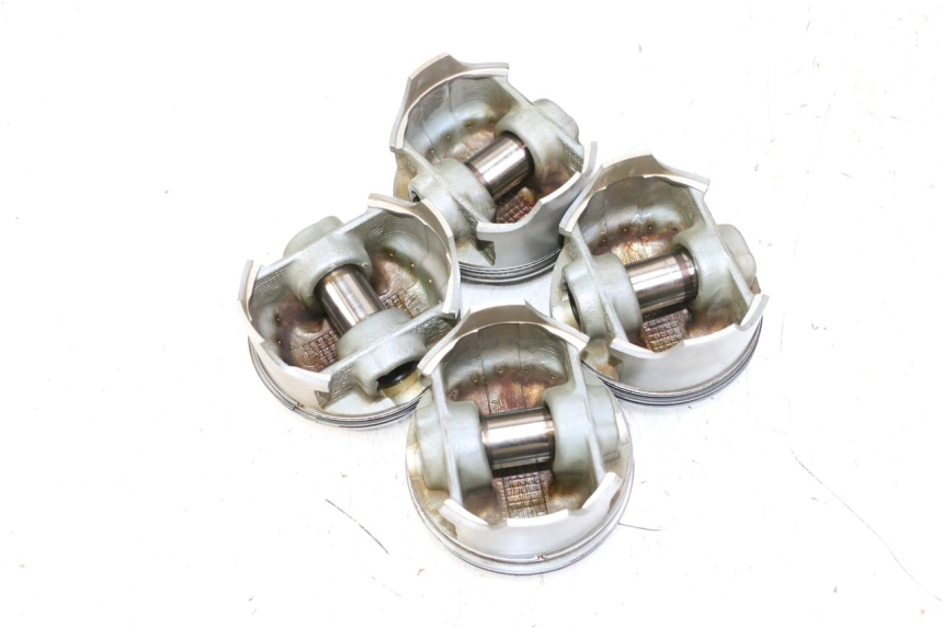 photo de ENGINE CRANKCASE HONDA CBR RR FIREBLADE 900 (1992 - 1994) - Fixing points details