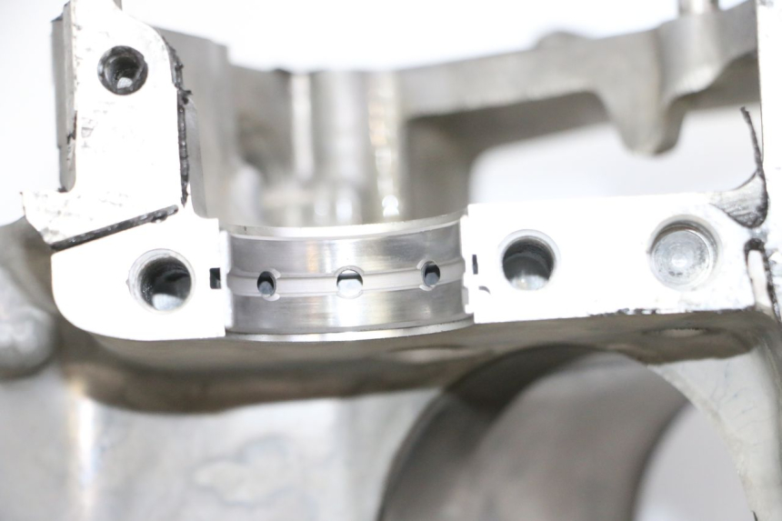 photo de ENGINE CRANKCASE HONDA CBR RR FIREBLADE 900 (1992 - 1994) - Focus on structure