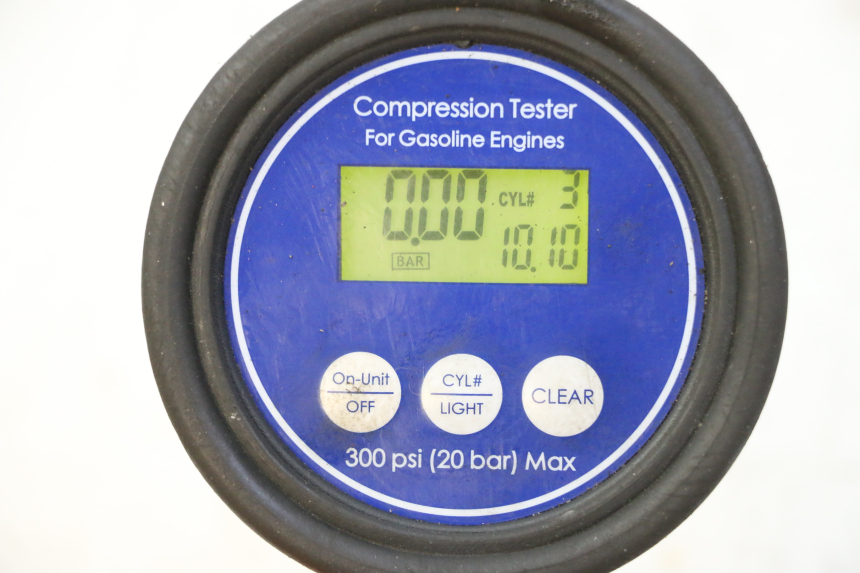 photo de ENGINE CRANKCASE HONDA CBR RR FIREBLADE 900 (1992 - 1994) - Zoom on usage condition