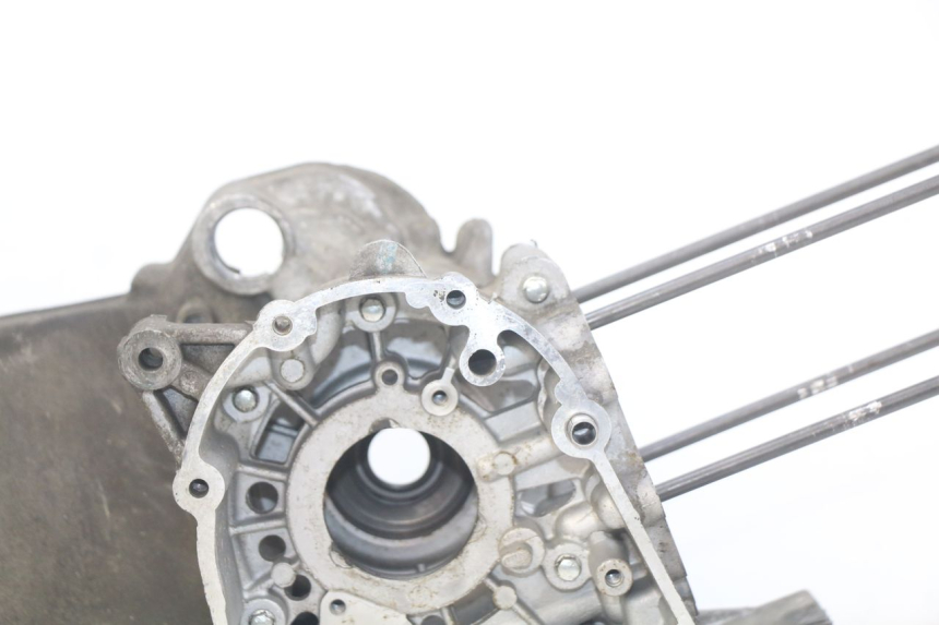 photo de ENGINE LOWER CASING PEUGEOT CITYSTAR 125 (2011 - 2017) - Distinctive features