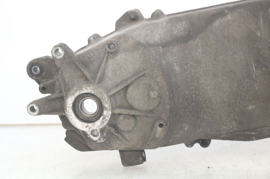 photo de ENGINE LOWER CASING PEUGEOT CITYSTAR 125 (2011 - 2017) - High-resolution close-up