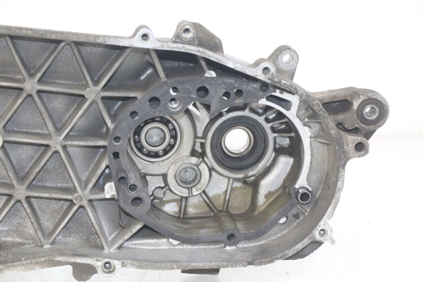 photo de ENGINE LOWER CASING PEUGEOT CITYSTAR 125 (2011 - 2017) - Markings and original references