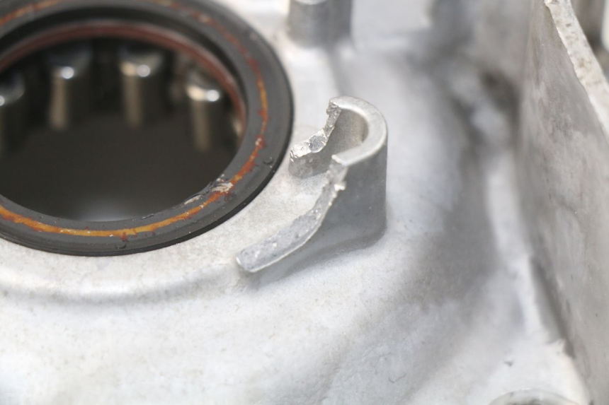 photo de ENGINE CRANKCASE HONDA CRF CR-F 450 (2001 - 2005) - Zoom on usage condition