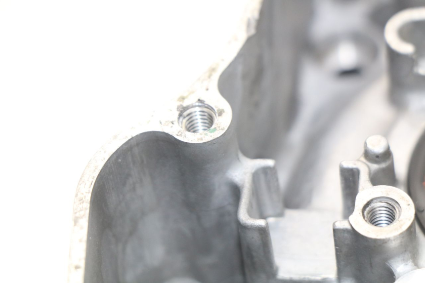 photo de ENGINE CRANKCASE HONDA CRF CR-F 450 (2001 - 2005) - Technical close-up