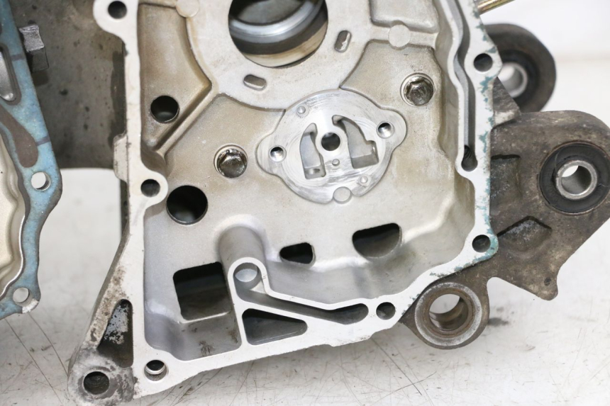 photo de ENGINE CRANKCASE SYM CROX 4T 50 (2016 - 2023) - Spare part profile view