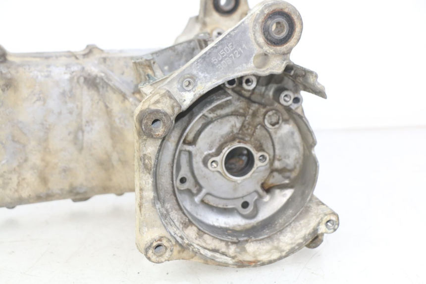 photo de ENGINE CRANKCASE DAELIM S FIVE 2T 50 (2005 - 2009) - Alternative perspective