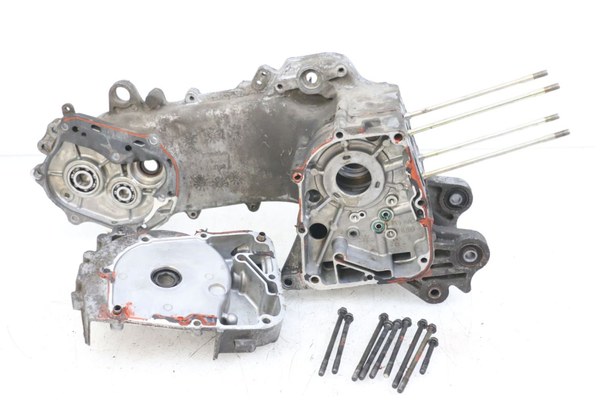 photo de ENGINE BOTTOM CASE KYMCO DINK 4T 50 (2007 - 2018) - Focus on structure