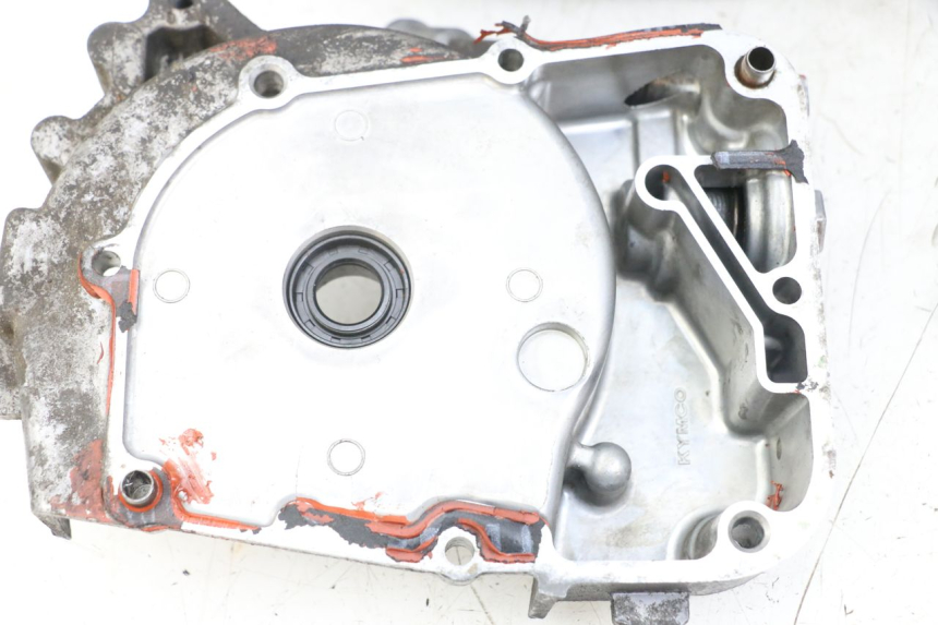 photo de ENGINE BOTTOM CASE KYMCO DINK 4T 50 (2007 - 2018) - Main view