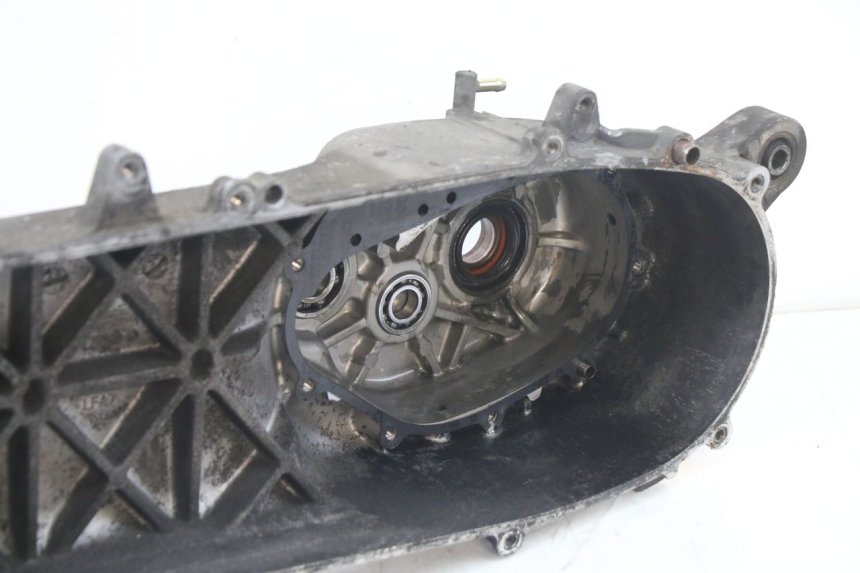 photo de ENGINE LOWER CASING KYMCO DINK STREET 125 (2009 - 2014) - Alternative perspective
