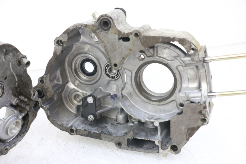 photo de ENGINE LOWER CASING LONCIN DIRT BIKE 125 - Component zoom