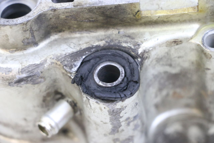 photo de ENGINE LOWER CASING LONCIN DIRT BIKE 125 - Zoom on usage condition