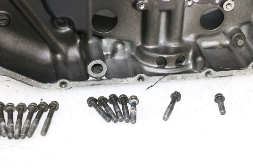 photo de ENGINE CRANKCASE SUZUKI DR S 600 (1985 - 1989) - Focus on structure