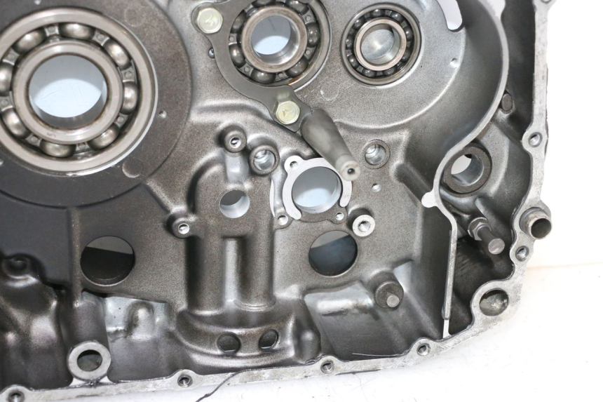 photo de ENGINE CRANKCASE SUZUKI DR S 600 (1985 - 1989) - Spare part profile view