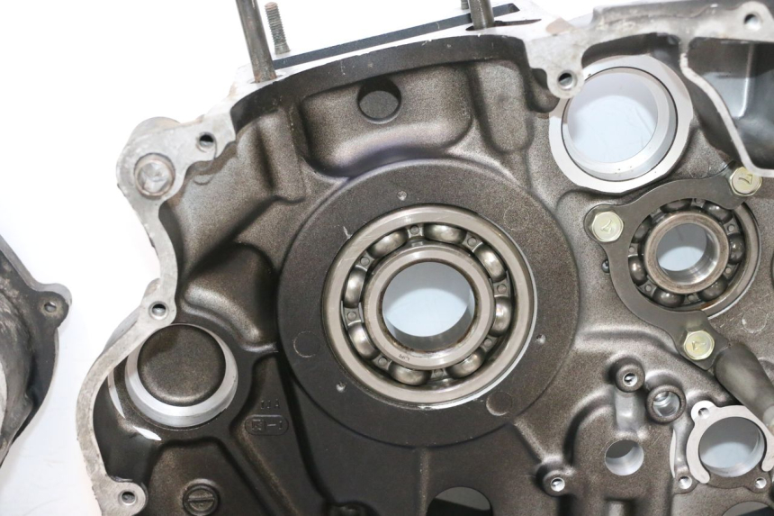 photo de ENGINE CRANKCASE SUZUKI DR S 600 (1985 - 1989) - Component detail