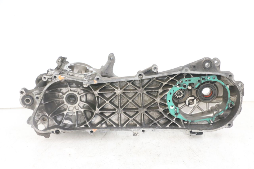 photo de ENGINE LOWER CASING PEUGEOT ELYSTAR 50 (2002 - 2014) - Main view