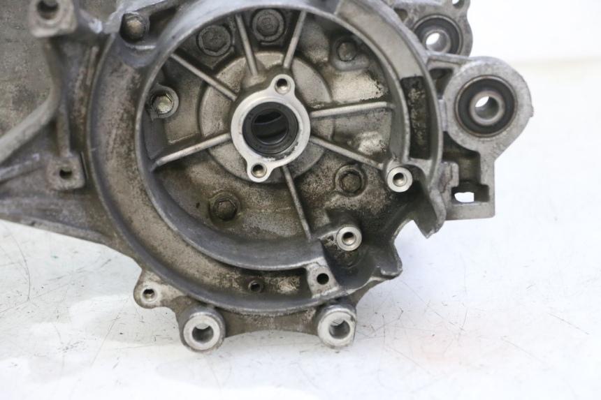 photo de ENGINE LOWER CASING PEUGEOT ELYSTAR 50 (2002 - 2014) - High-resolution close-up