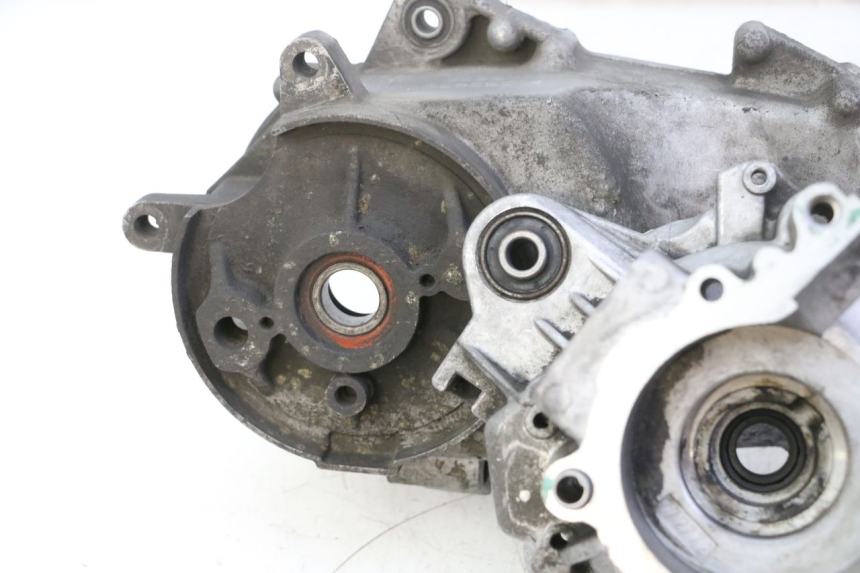 photo de ENGINE LOWER CASING PEUGEOT ELYSTAR 50 (2002 - 2014) - Focus on structure