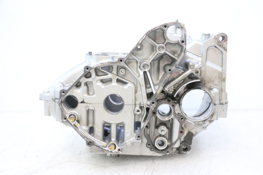 photo de ENGINE CRANKCASE KAWASAKI ER-6 ER6 N 650 (2005 - 2009) - Detailed visual inspection